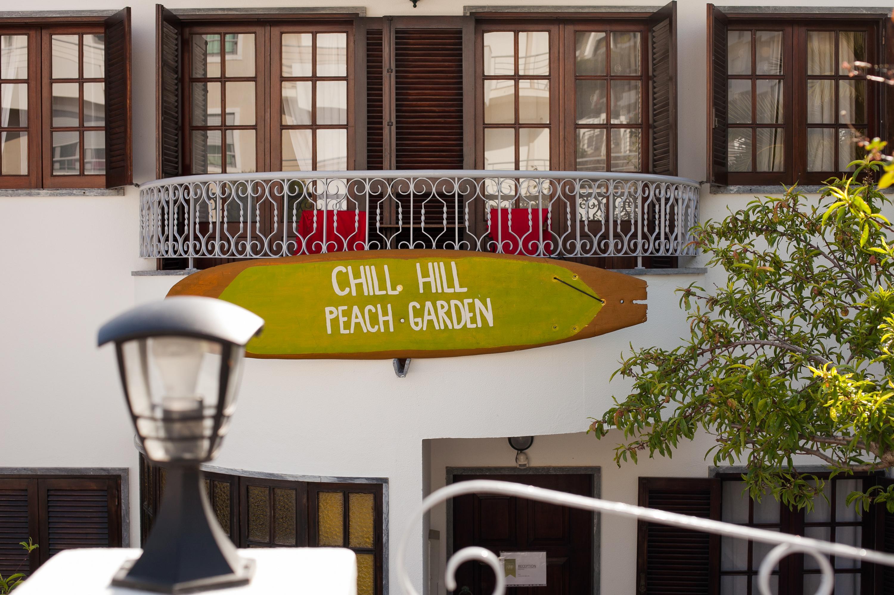 Ericeira Chill Hill Hostel & Private Rooms - Peach Garden Exterior foto